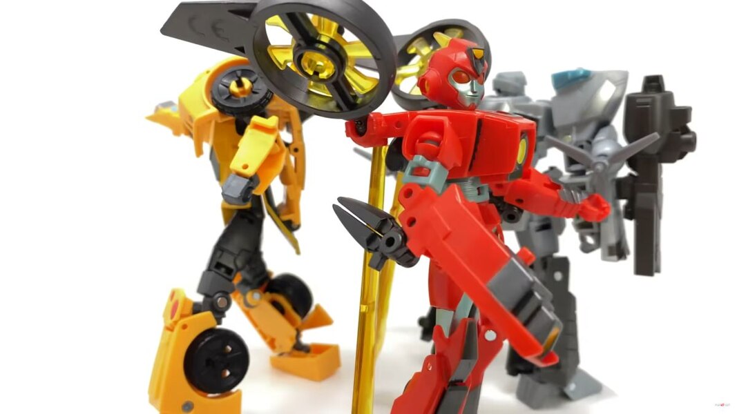 In Hand Image Of Transformers Earthspark Bumble Deluxe Class  (26 of 37)